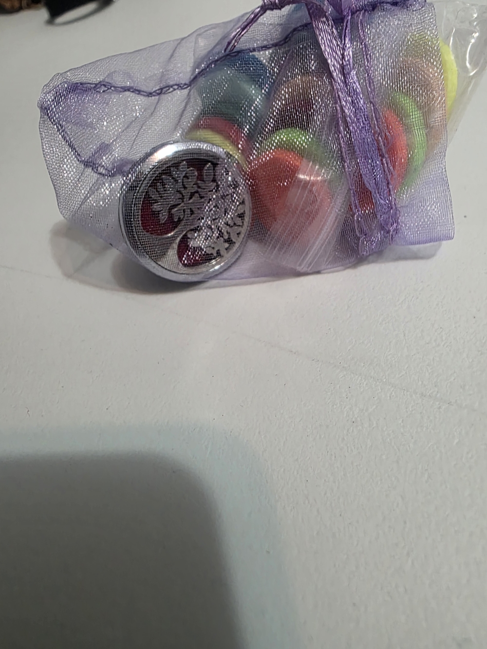 Aromatherapy Car Deodorizer  & Colorful Fragrance Pads